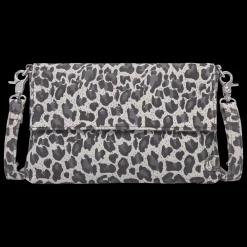 New Clutch, Dame Clutches