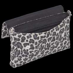 New Clutch, Dame Clutches