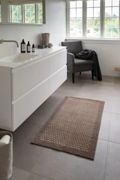 Clearance Dot Gulvmåtte, , 67x120 cm Gulvtæpper|Dørmåtter