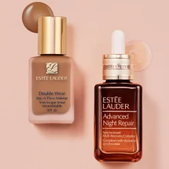 New Double Wear Stay-In-Place SPF 10 Foundation, Ansigt