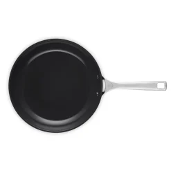 Le Creuset Essential Non-Stick Ceramic Stegepande, , Ø28 cm- Gryder & Pander