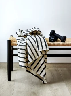 Høie Everyday Stripe Håndklæde, , 70x140 cm- Håndklæder & Vaskeklude