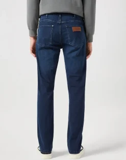 Wrangler Greensboro Medium Stretch Jeans, , W33/L32- Jeans