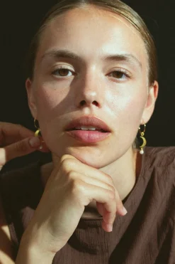 Jane Kønig Half Moon Creole Ørering,-Dame Øreringe