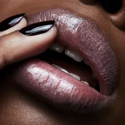 Hot Lipglass, Makeup