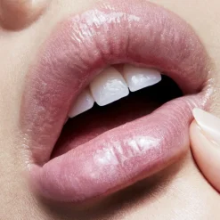 Hot Lipglass, Makeup
