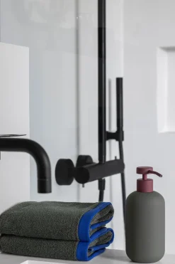 Mette Ditmer Lotus Play Sæbedispenser,- Dispensere & Tandkrus