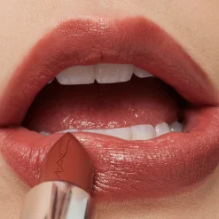 New ximal Sleek Satin Lipstick, Læber