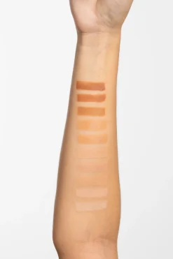 Minerals Pigments Serum Foundation, Ansigt