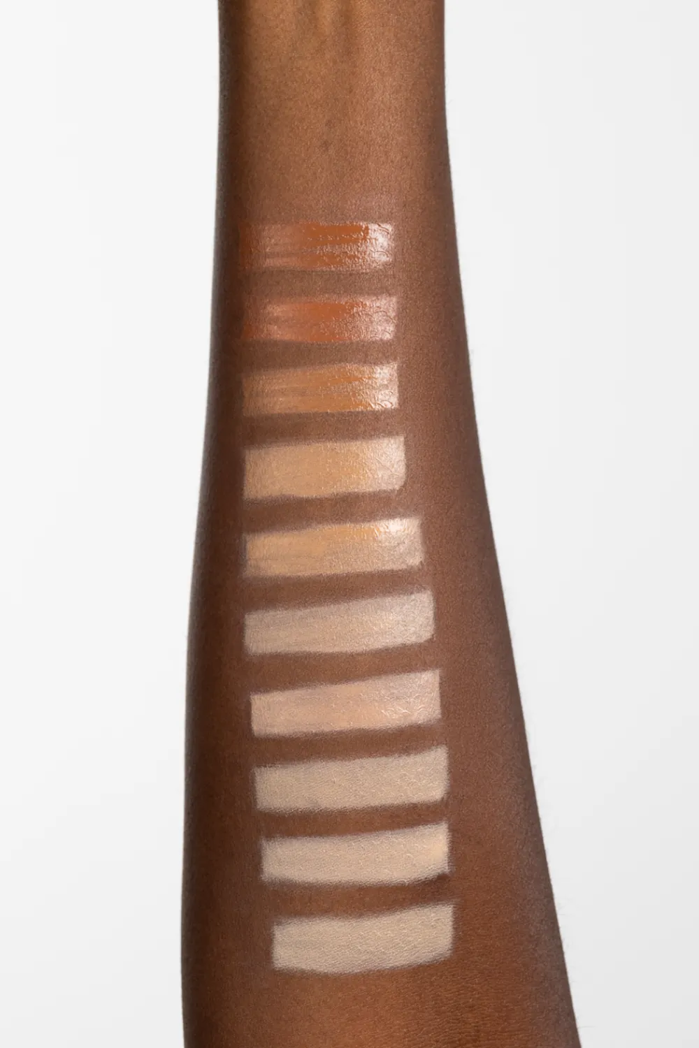 Minerals Pigments Serum Foundation, Ansigt