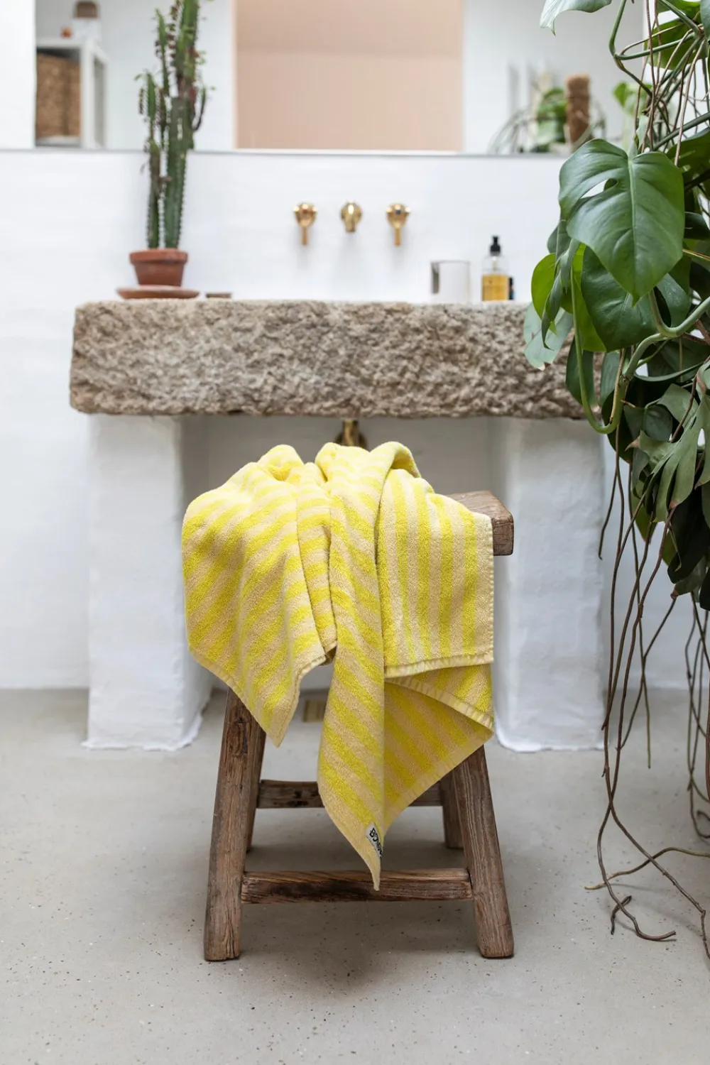 New Naram Håndklæde, Pristine & Neon Yellow, 70x140 cm Håndklæder & Vaskeklude