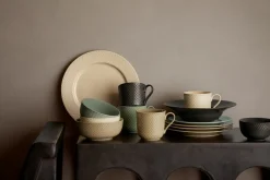 Lyngby Porcelæn Rhombe Earth Frokosttallerken, , Ø23 cm- Tallerkener