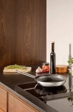 Eva Trio Stainless Steel Slip-Let Stegepande, Ø24 cm- Køkken|Gryder & Pander