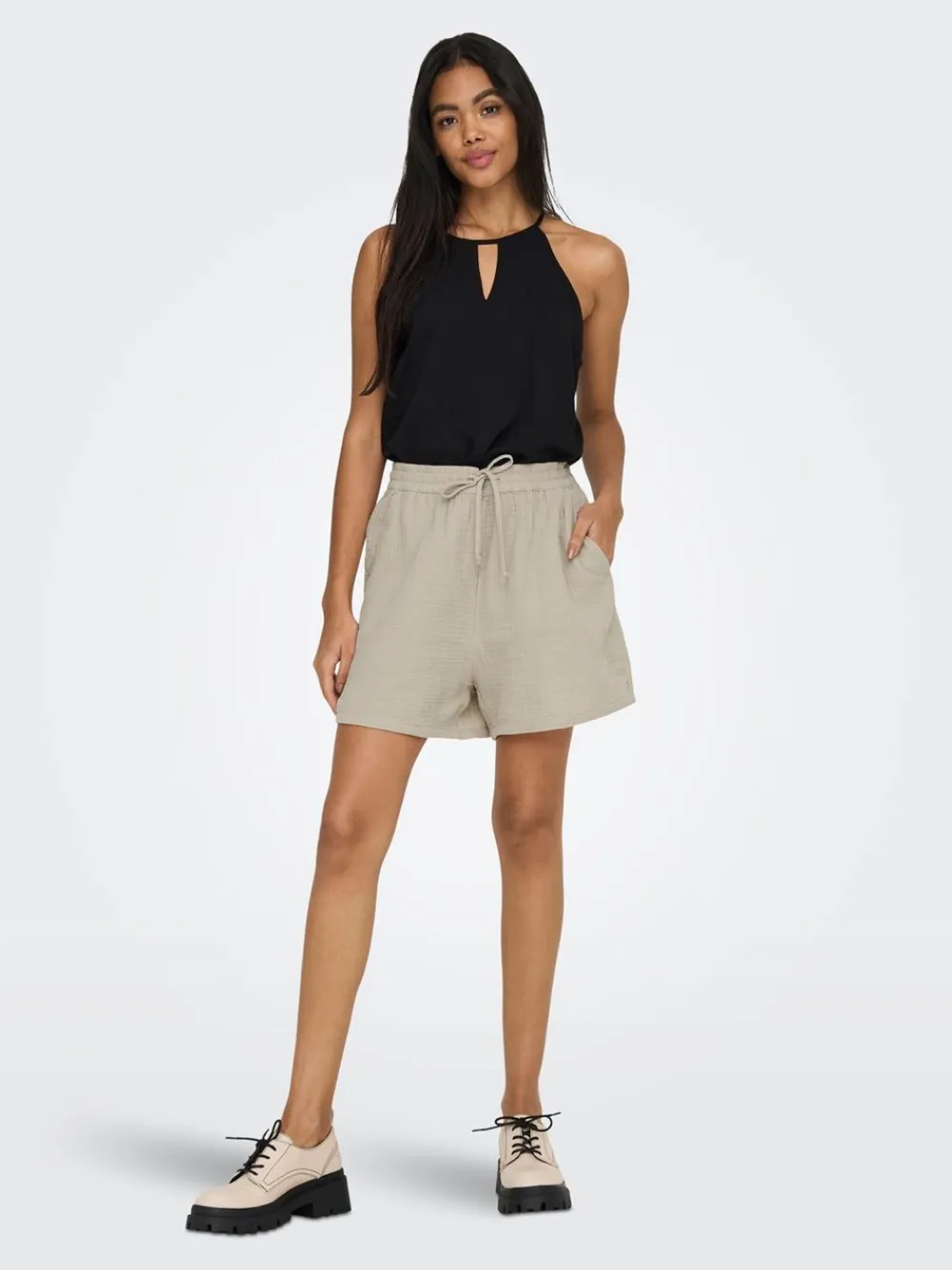 Outlet Thyra Shorts, , XS Dame Shorts