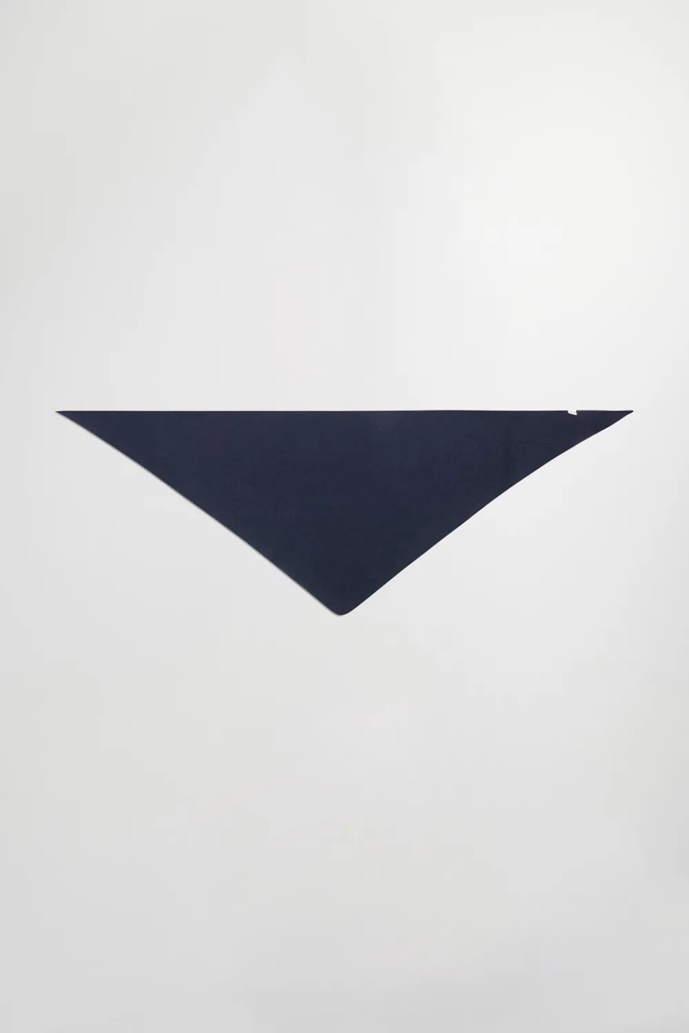NN. 07 Triangle Halstørklæde,- Halstørklæder & Handsker